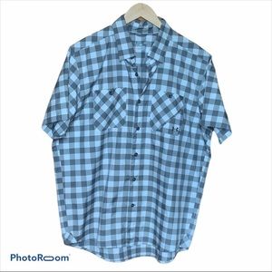 Under Armour Shirt short sleeve size large NWOT